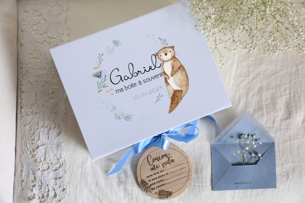 Boite souvenirs blanche personnalisée - Petite loutre – Image 2