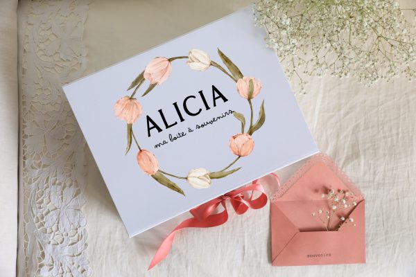 Boite souvenirs blanche personnalisée - Couronne de tulipes
