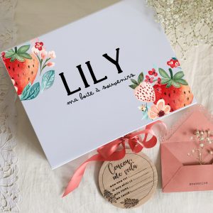 Boite souvenirs blanche personnalisée - Champ de fraise