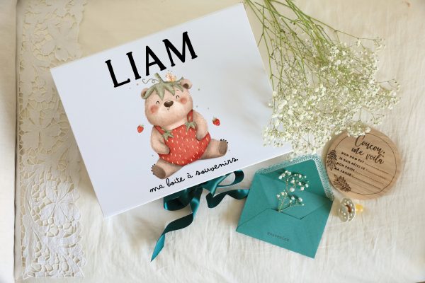Boite souvenirs blanche personnalisée - Ourson fraise – Image 2